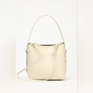 🧸Zara •ecru Crossbody